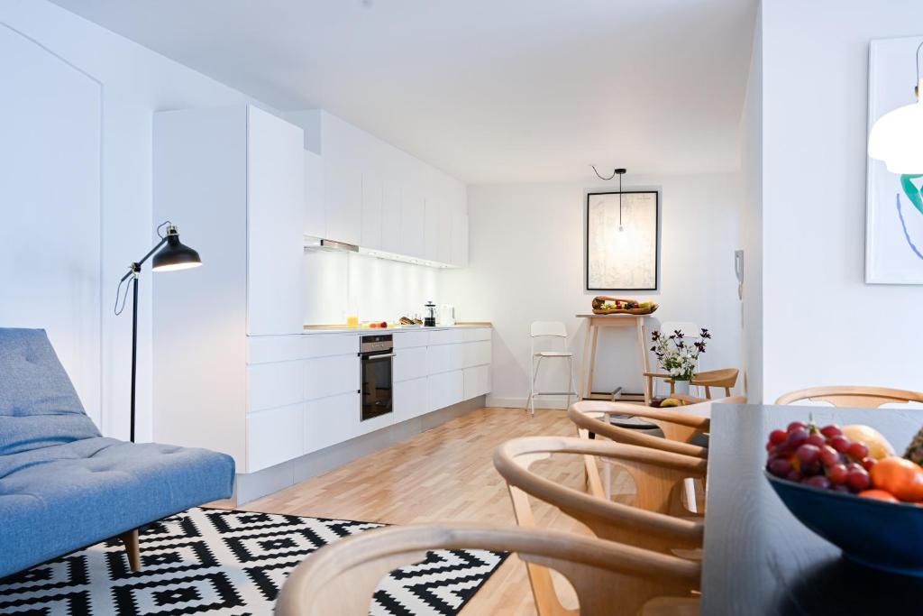 Beautiful 2-bedroom apartment in the heart of Copenhagen - image 4