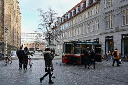 Hyggelig and spacious 4-bedroom apartment in the heart of Copenhagen - image 13