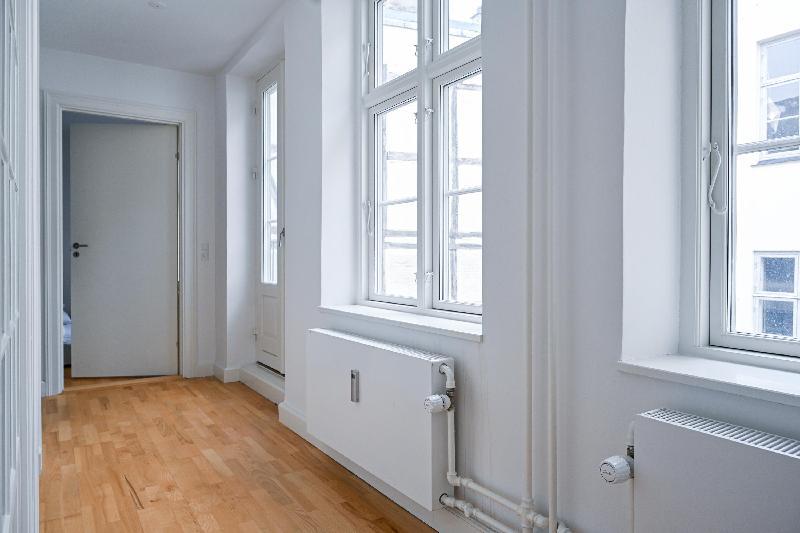 Hyggelig and spacious 4-bedroom apartment in the heart of Copenhagen - image 4