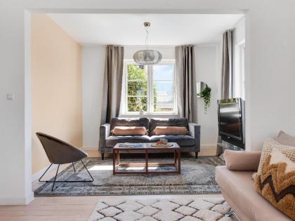 Sanders Nordre Digevej - Charming 3-bedroom Apartment with Shared Garden