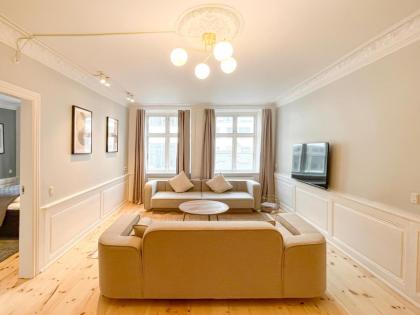 Big 4 BR Flat with Bathtub by CPH City Hall Square - image 7