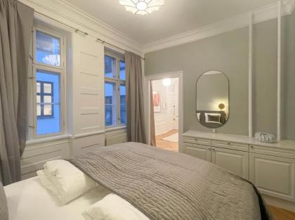 Large Luxury Apt with Canal View in Central CPH City - image 13