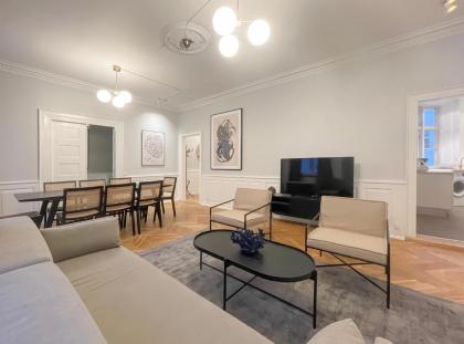 Large Luxury Apt with Canal View in Central CPH City - image 18