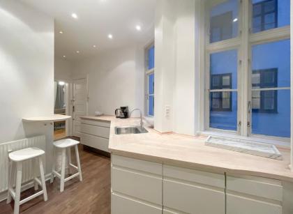 Large Luxury Apt with Canal View in Central CPH City - image 6