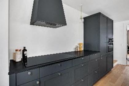 Spacious bright apartment with a balcony in the center of Copenhagen - image 11