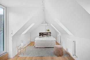 Spacious and Bright 1 bedroom apartment with terrace in central Copenhagen - image 3