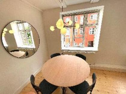 Cozy Apt · Heart of CPH · Next to Queens Palace - image 12