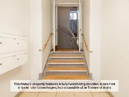 Trendy and bright 1 bedroom apartment with 2 balconies in central Copenhagen - image 20