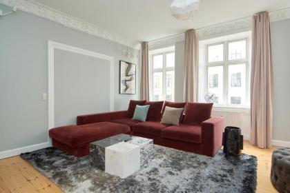 Large & Luxurious Flats By Meat Packing District in central Copenhagen - image 9