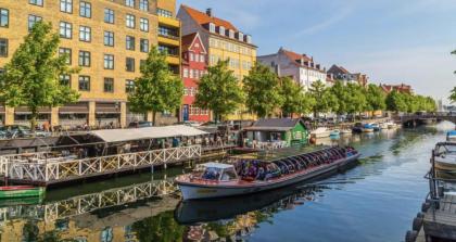 Central Apartment in Copenhagen with Free Parking - image 17