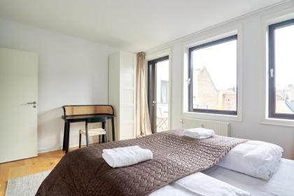 Stylish 2BR w Private Balcony in CPH City Centre - image 15