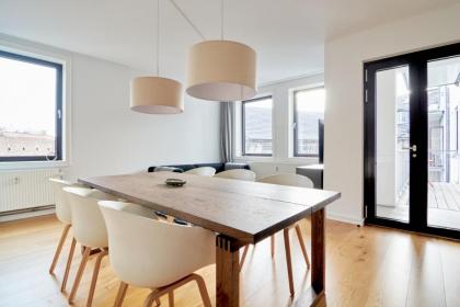 Stylish 2BR w Private Balcony in CPH City Centre - image 19