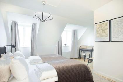 Cozy 3BR Lake View Flat w Bath Tub in Copenhagen - image 12