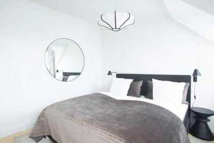 Cozy 3BR Lake View Flat w Bath Tub in Copenhagen - image 15