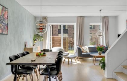 Beautiful Home In Kbenhavn S With Wifi And 4 Bedrooms - image 9