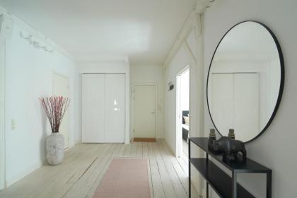 Spacious Flat Centrally Located in CPH's Old Town - image 8