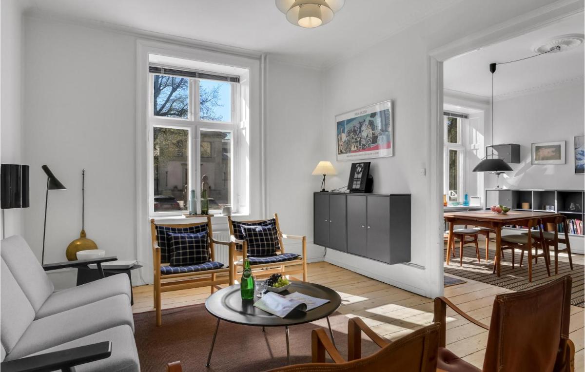 Awesome Apartment In Kbenhavn With Wifi And 1 Bedrooms - image 4