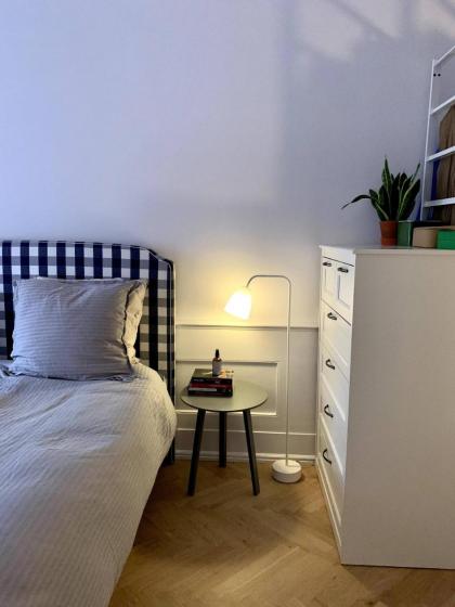 Christianshavn Canalside Luxury Apartment - image 15