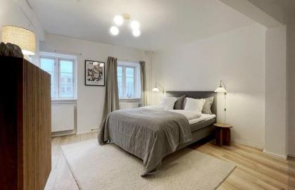 Lovely Ground Floor Flat - image 10