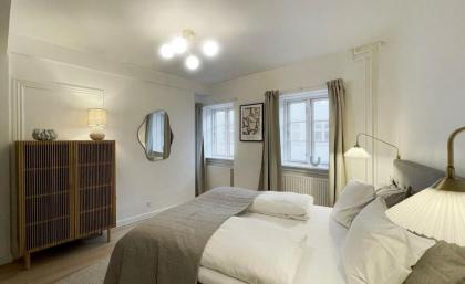 Lovely Ground Floor Flat - image 16